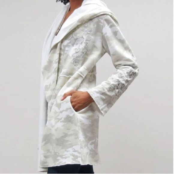 NWT Caite XS Wren Jacket - Light Camo - Picture 1 of 9